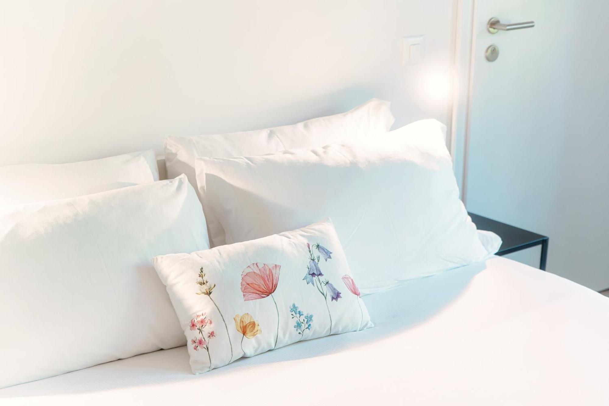 Le Betulle Studios By Quokka 360 - Studio Apartments By The Origlio Lake 外观 照片